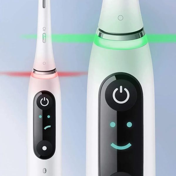 Электрическая зубная щетка Oral-B iO Series 9 White 377699ua фото