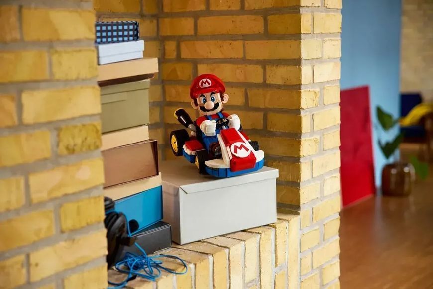 Блоковий конструктор LEGO Super Mario Mario Kart: Mario і Standard Kart (72037) 613439 фото