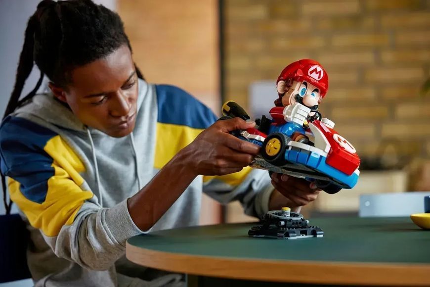 Блоковий конструктор LEGO Super Mario Mario Kart: Mario і Standard Kart (72037) 613439 фото