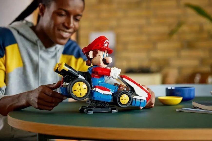 Блоковий конструктор LEGO Super Mario Mario Kart: Mario і Standard Kart (72037) 613439 фото