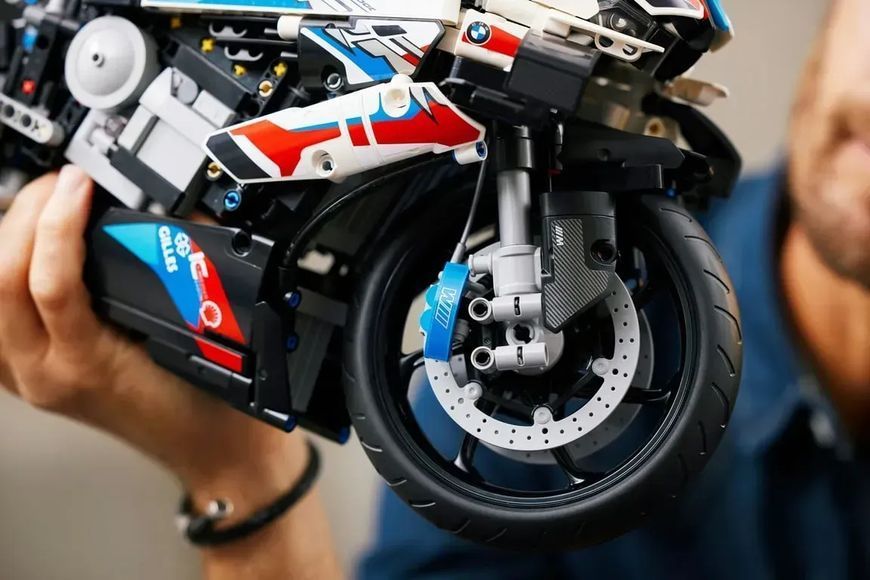 Авто-конструктор LEGO Technic BMW M 1000 RR (42130) 613485 фото