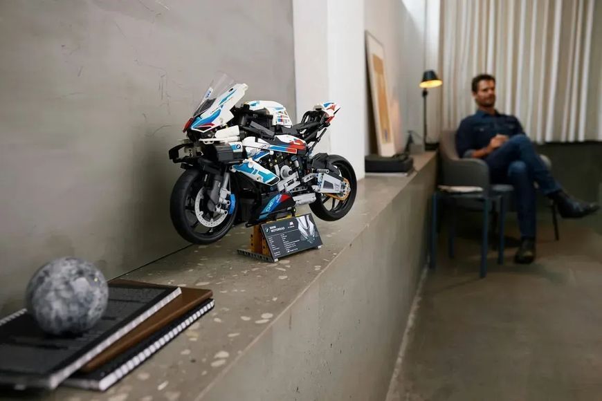 Авто-конструктор LEGO Technic BMW M 1000 RR (42130) 613485 фото