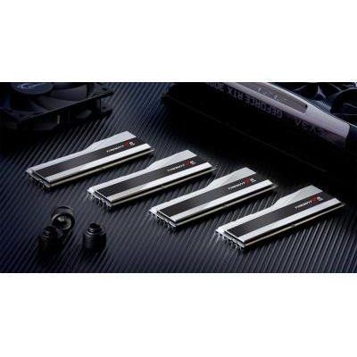 Память для настольных компьютеров G.Skill 32GB (2x16GB) DDR5 6000MHz Trident Z5 RGB Silver (F5-6000J3636F16GX2-TZ5RS) 027729 фото