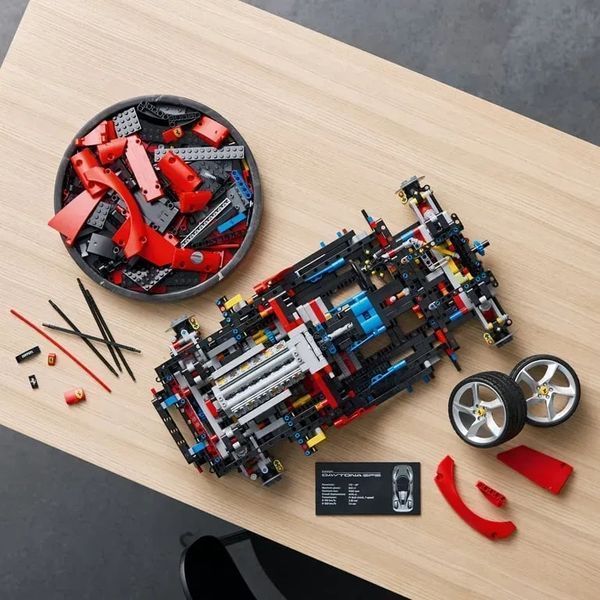Авто-конструктор LEGO Technic Ferrari Daytona SP3 (42143) 613519 фото