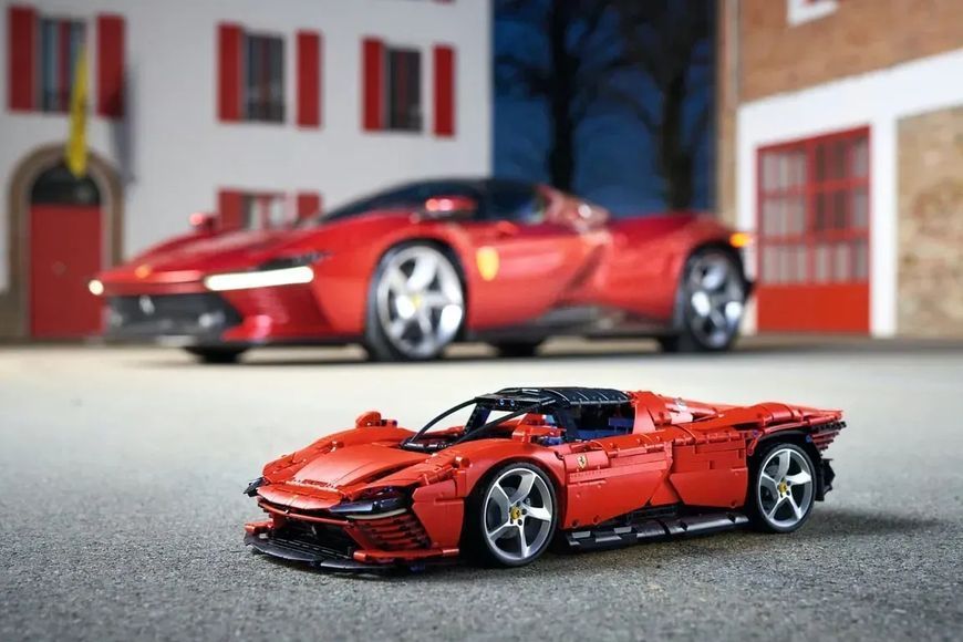Авто-конструктор LEGO Technic Ferrari Daytona SP3 (42143) 613519 фото