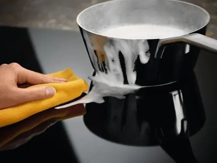 Варочная поверхность электрическая Electrolux EIS8648 474620ua фото