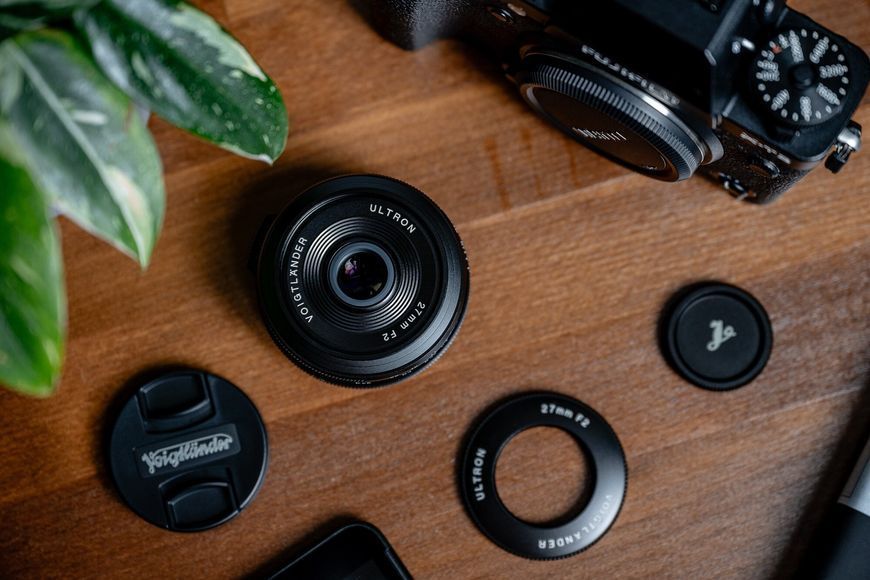 Об'єктив VOIGTLANDER Ultron 27 mm f/2.0 для Fujifilm X Чорний 2117025 фото