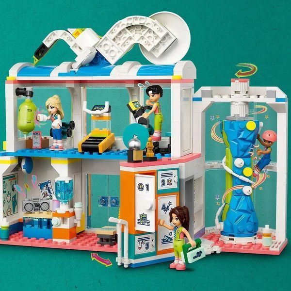 Блоковий конструктор LEGO Friends Спорткомплекс (41744) 613932 фото