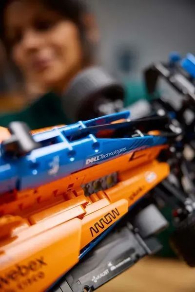 Авто-конструктор LEGO Technic McLaren Formula 1 (42141) 613442 фото