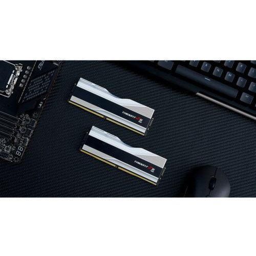 Пам'ять для настільних комп'ютерів G.Skill 64 GB (2x32GB) DDR5 6000 MHz Trident Z5 RGB (F5-6000J3040G32GX2-TZ5RS) 027782 фото