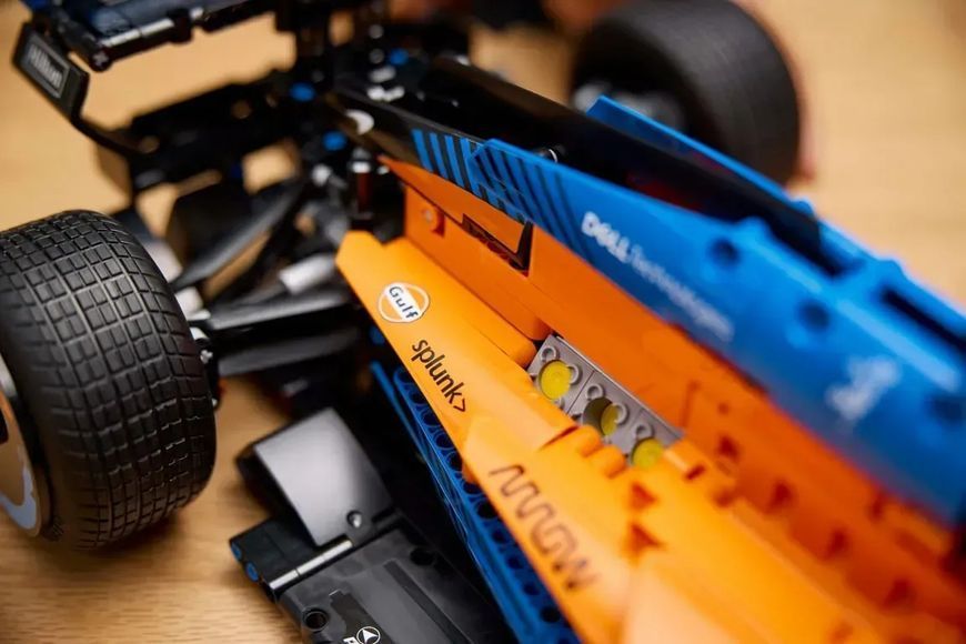 Авто-конструктор LEGO Technic McLaren Formula 1 (42141) 613442 фото