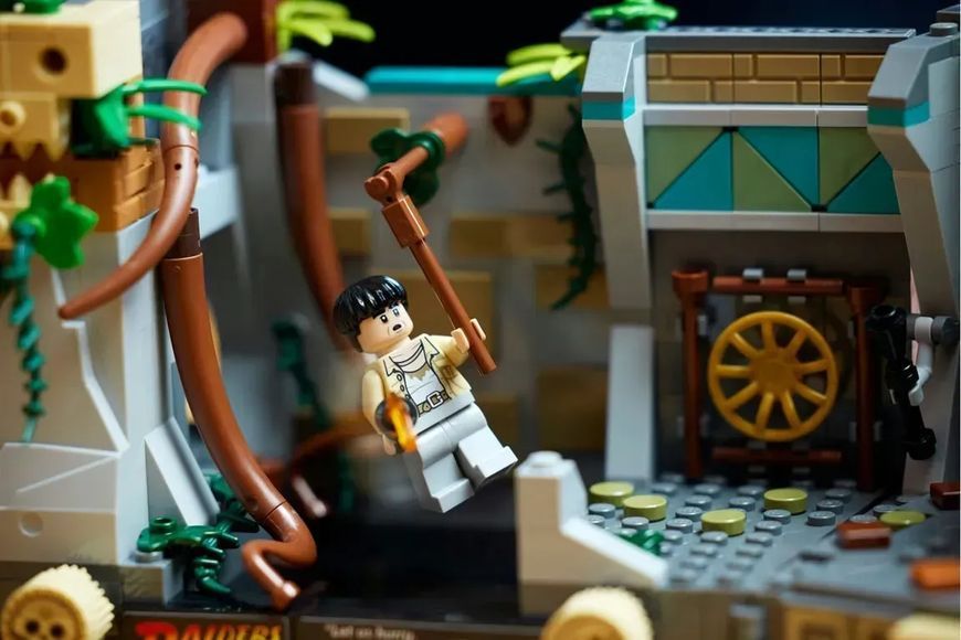 Блоковий конструктор LEGO Indiana Jones Храм Золотого Ідола (77015) 613465 фото