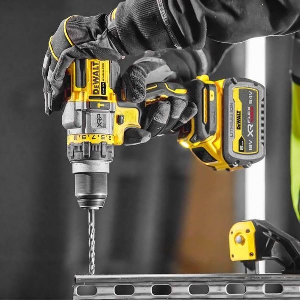 Шуруповерт DeWALT DCD999NT 044113 фото