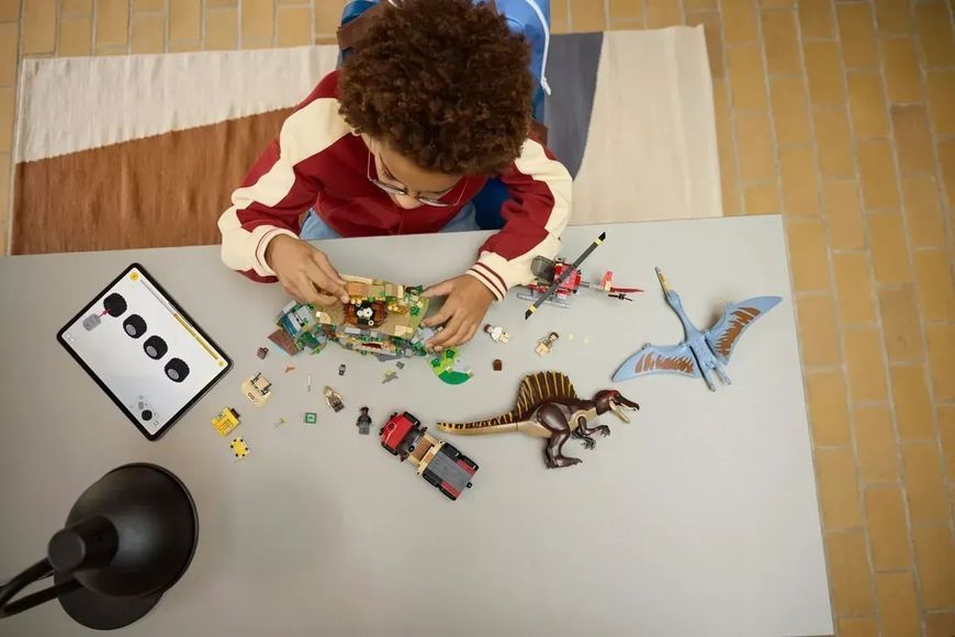 Блочный конструктор LEGO Jurassic World Воздушная миссия со спинозавром и кетцалькоатлем (76976) 613415 фото