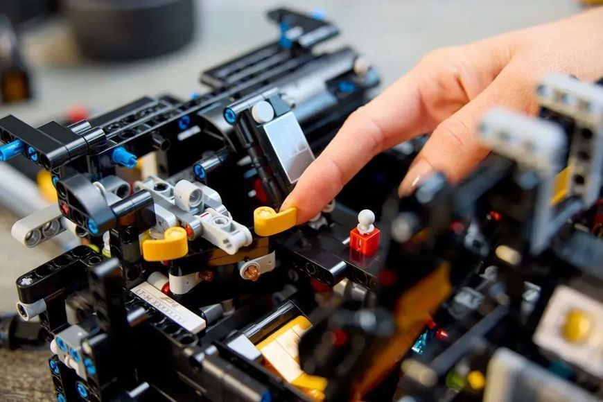 Авто-конструктор LEGO Technic McLaren P1 (42172) 613520 фото