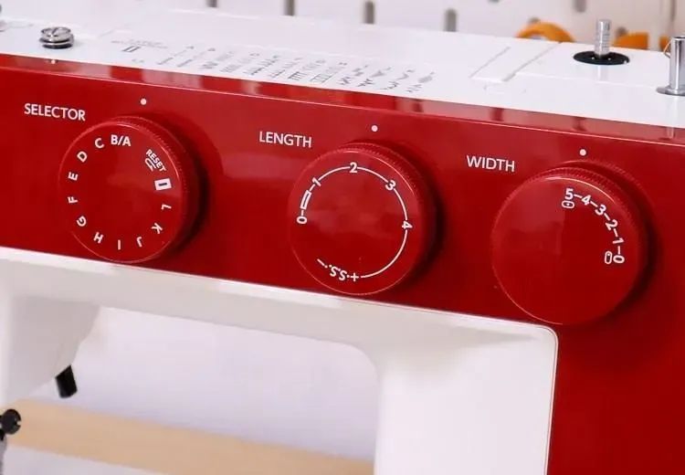 Швейна машинка електромеханічна Janome 1522RD 612346 фото