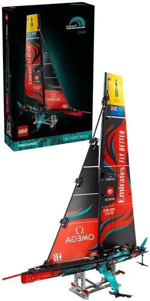 Блочный конструктор LEGO Technic Яхта Emirates Team New Zealand AC75 (42174) 613386 фото
