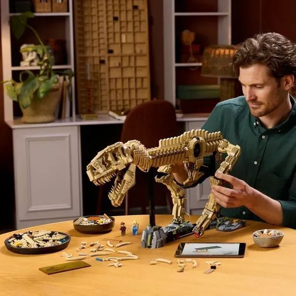 Блочный конструктор LEGO Jurassic World Окаменелости динозавров: Тиранозавр рекс (76968) 613501 фото
