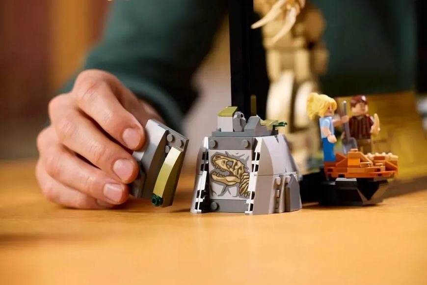 Блочный конструктор LEGO Jurassic World Окаменелости динозавров: Тиранозавр рекс (76968) 613501 фото