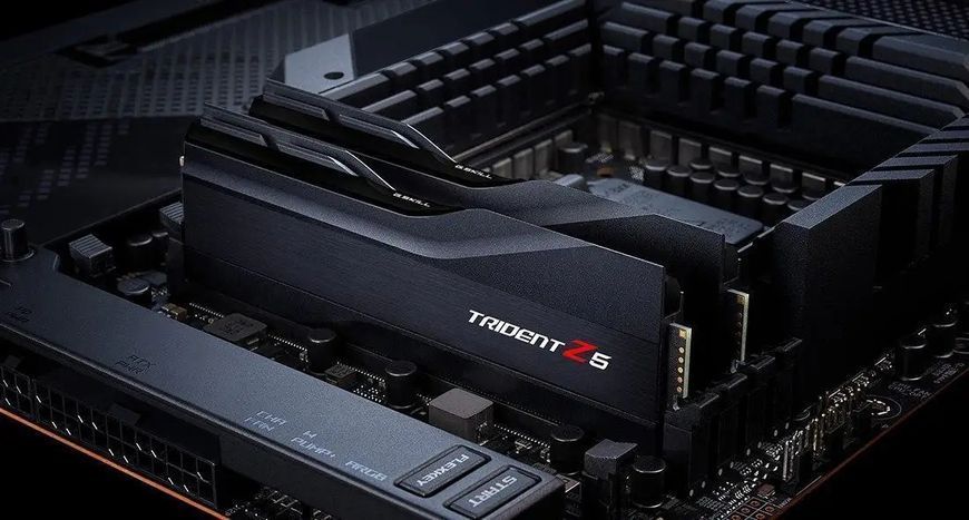 Пам'ять для настільних комп'ютерів G.Skill Trident Z5 32 GB DDR5 5600 MHz (F5-5600J4040C16GX2-TZ5K) 026561 фото