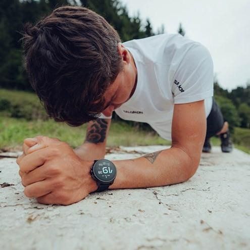 Смарт-годинник Suunto Race All Black (SS050929000) 035313 фото