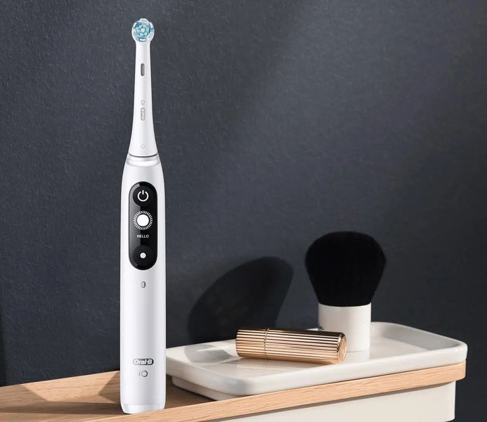 Електрична зубна щітка Oral-B iO Series 7 White 012766 фото