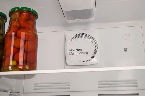 Холодильник з морозильною камерою Vestfrost CNF 186 WBL 580800ua фото