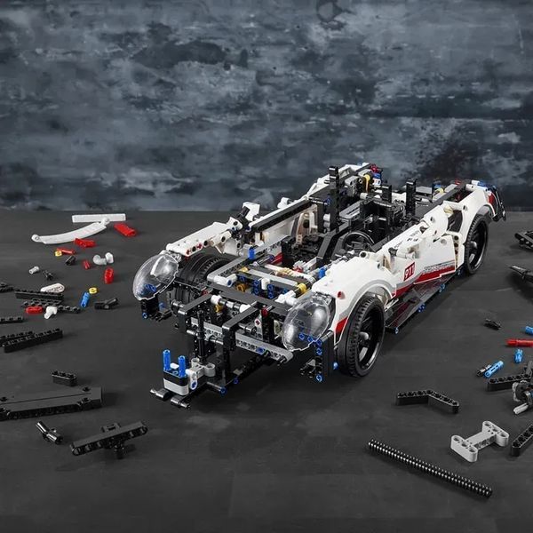Авто-конструктор LEGO Technic Porsche 911 RSR (42096) 613484 фото