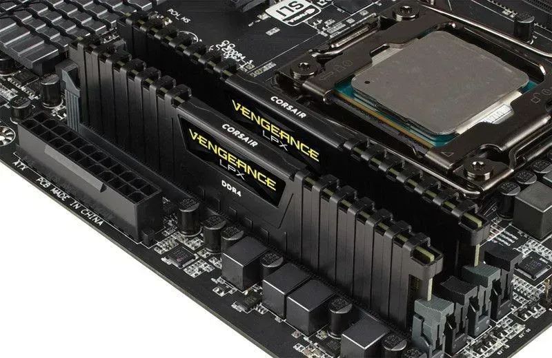 Пам'ять для настільних комп'ютерів Corsair 16 GB (2x8GB) DDR4 2933 MHz Vengeance LPX (CMK16GX4M2Z2933C16) 338485 фото