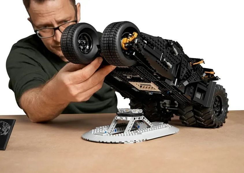 Блоковий конструктор LEGO Бетмобіль Тумблер (76240) 613518 фото