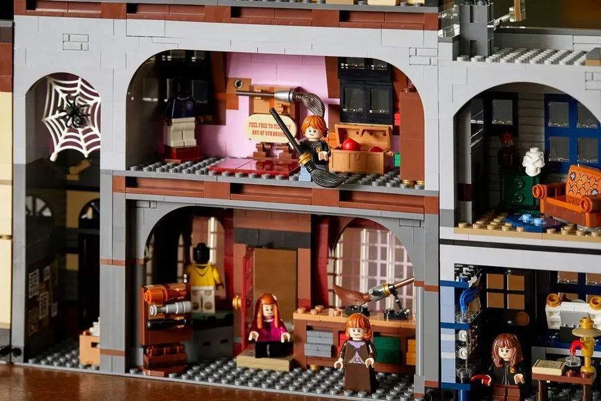 Блочный конструктор LEGO Harry Potter Косой переулок (75978) 613531 фото