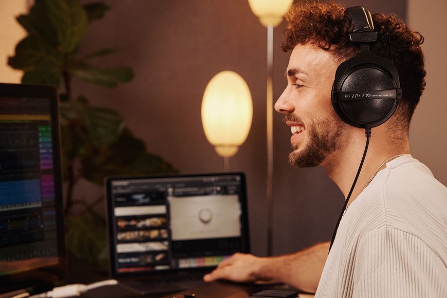 Навушники повнорозмірні BEYERDYNAMIC DT 770 Pro 80 Ohm LE Чорний 2013322 фото