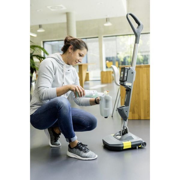 Миючий пилосос Karcher BR 30/1 C Bp Pack 18В/3,0 Ач (1.783-050.0) 021312 фото