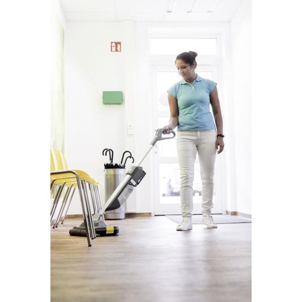 Миючий пилосос Karcher BR 30/1 C Bp Pack 18В/3,0 Ач (1.783-050.0) 021312 фото