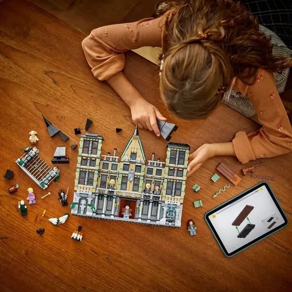 Блочный конструктор LEGO Harry Potter Имение семьи Малфой (76453) 613409 фото