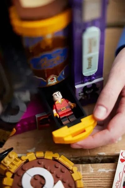 Блочный конструктор LEGO Иконки злодеев (43227) 613455 фото