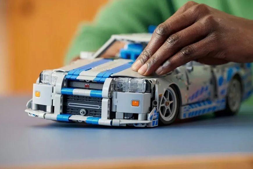Авто-конструктор LEGO Technic Подвійний форсаж Nissan Skyline GT-R (R34) (42210) 613405 фото