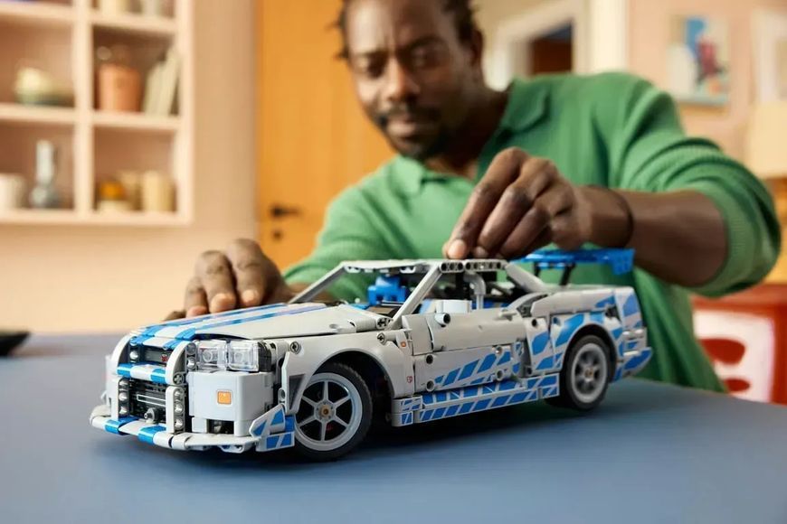 Авто-конструктор LEGO Technic Подвійний форсаж Nissan Skyline GT-R (R34) (42210) 613405 фото