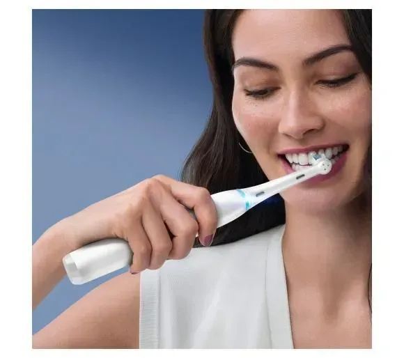 Електрична зубна щітка Oral-B iO Series 8 White Alabaster 362168 фото