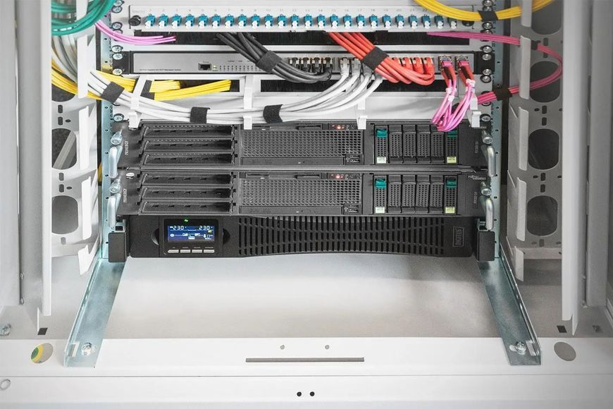 ИБП непрерывного действия (Online) Digitus OnLine 2000VA/2000W LCD 8xC13 RJ45 RS232 USB Rack/Tower (DN-170095) 013559 фото