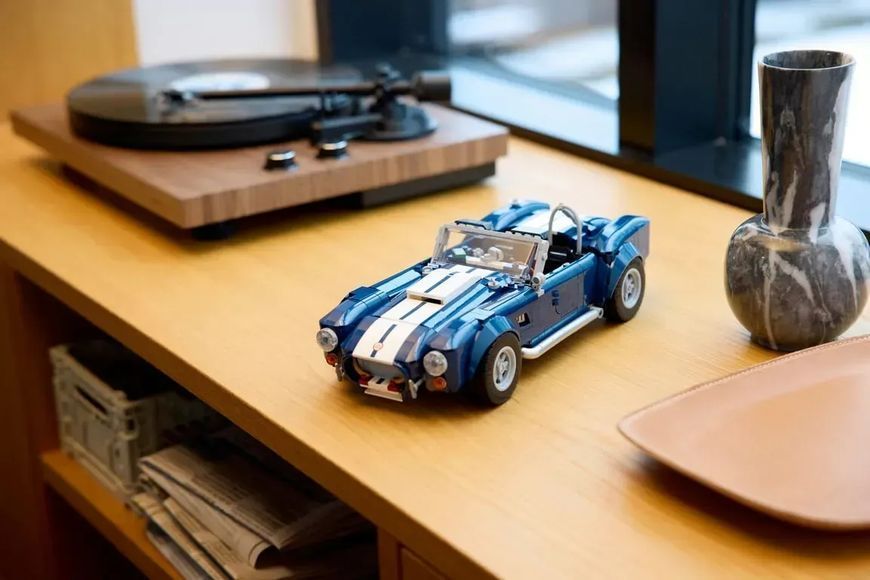 Блоковий конструктор LEGO Icons Shelby Cobra 427 S/C (10357) 613467 фото