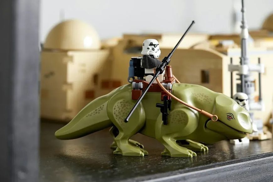 Блочный конструктор LEGO Star Wars Mos Eisley Cantina (75290) 613532 фото