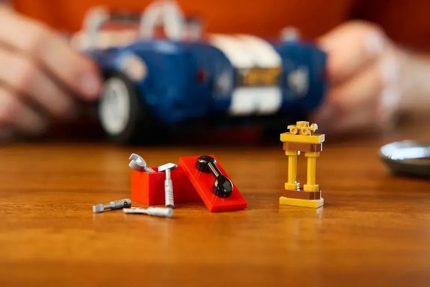Блоковий конструктор LEGO Icons Shelby Cobra 427 S/C (10357) 613467 фото