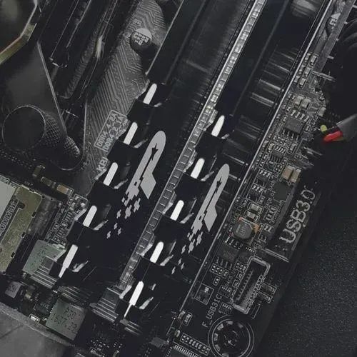 Пам'ять для настільних комп'ютерів Patriot 16 GB (2x8GB) DDR4 3200 MHz Signature Line Premium (PSP416G3200KH1) 340399 фото