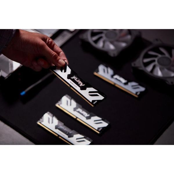 Память для настольных компьютеров Kingston FURY 32 GB (2x16GB) DDR5 6000 MHz Renegade Silver (KF560C32RSK2-32) 033764 фото