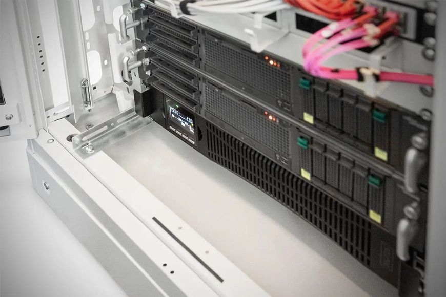 ИБП непрерывного действия (Online) Digitus OnLine, 1000VA/1000W, LCD, 8xC13, RJ45, RS232, USB, Rack/Tower (DN-170093) 013560 фото
