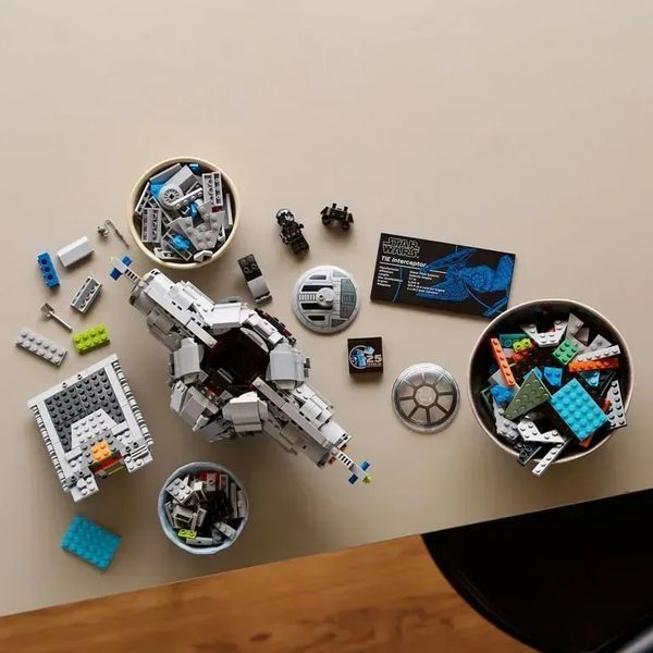 Блоковий конструктор LEGO Star Wars TIE-перехоплювач (75382) 613494 фото