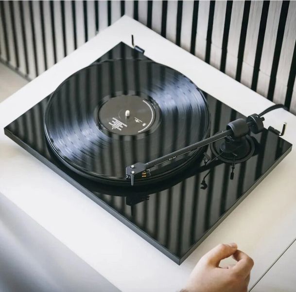 Проигрыватель винила PRO-JECT E1.2 Черный 2092123 фото