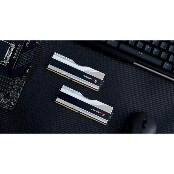 Пам'ять для настільних комп'ютерів G.Skill 32 GB (2x16GB) DDR5 8000 MHz Trident Z5 RGB (F5-8000J3848H16GX2-TZ5RS) 027751 фото