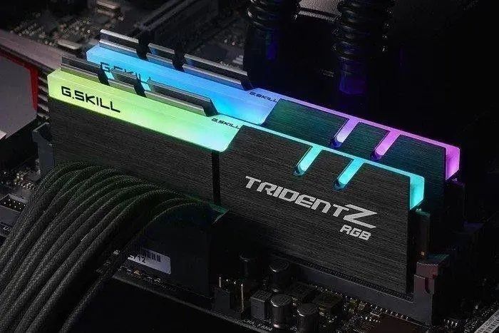 Пам'ять для настільних комп'ютерів G.Skill Trident Z 64 GB DDR4 4000 MHz (F4-4000C18Q2-64GTZR) 026505 фото